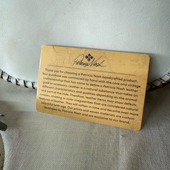 Beautiful Patricia Nash Crossbody - Picture 3 of 14